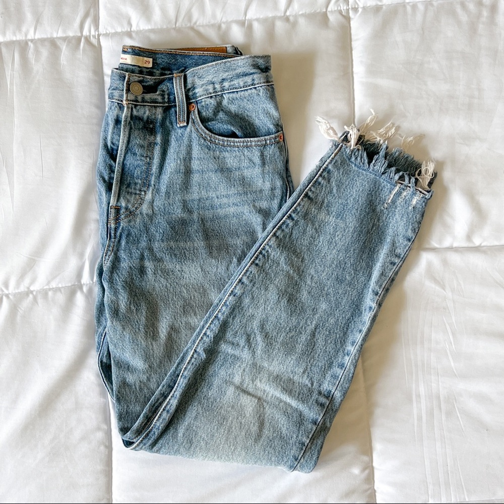 Levi’s Wedgie Icon jeans